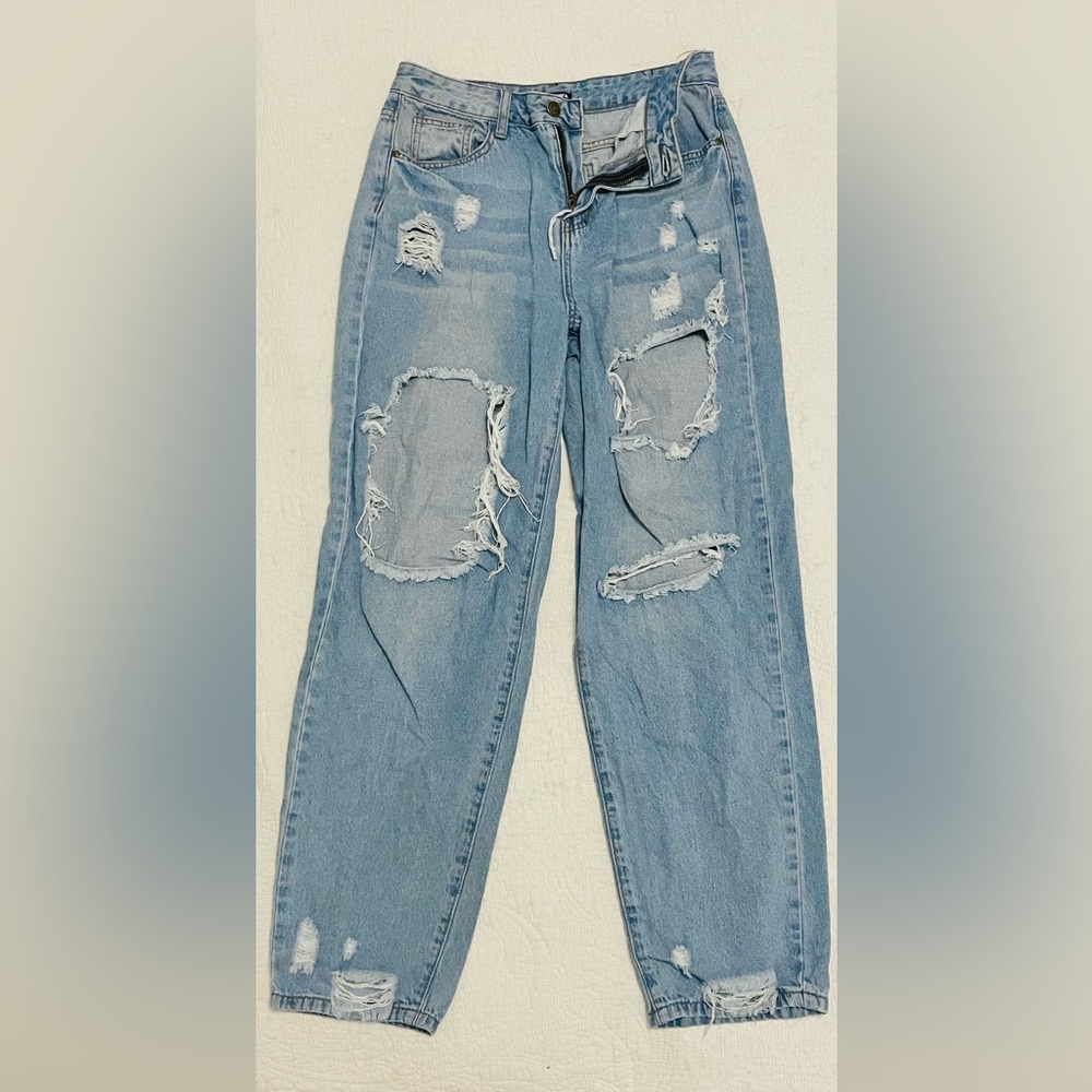 Fashion Nova - Ripped Jeans - Size 5